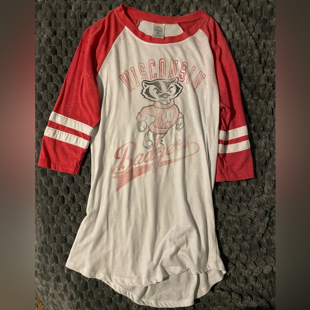 Wisconsin badgers woman's 3/4 length sleeve, size small